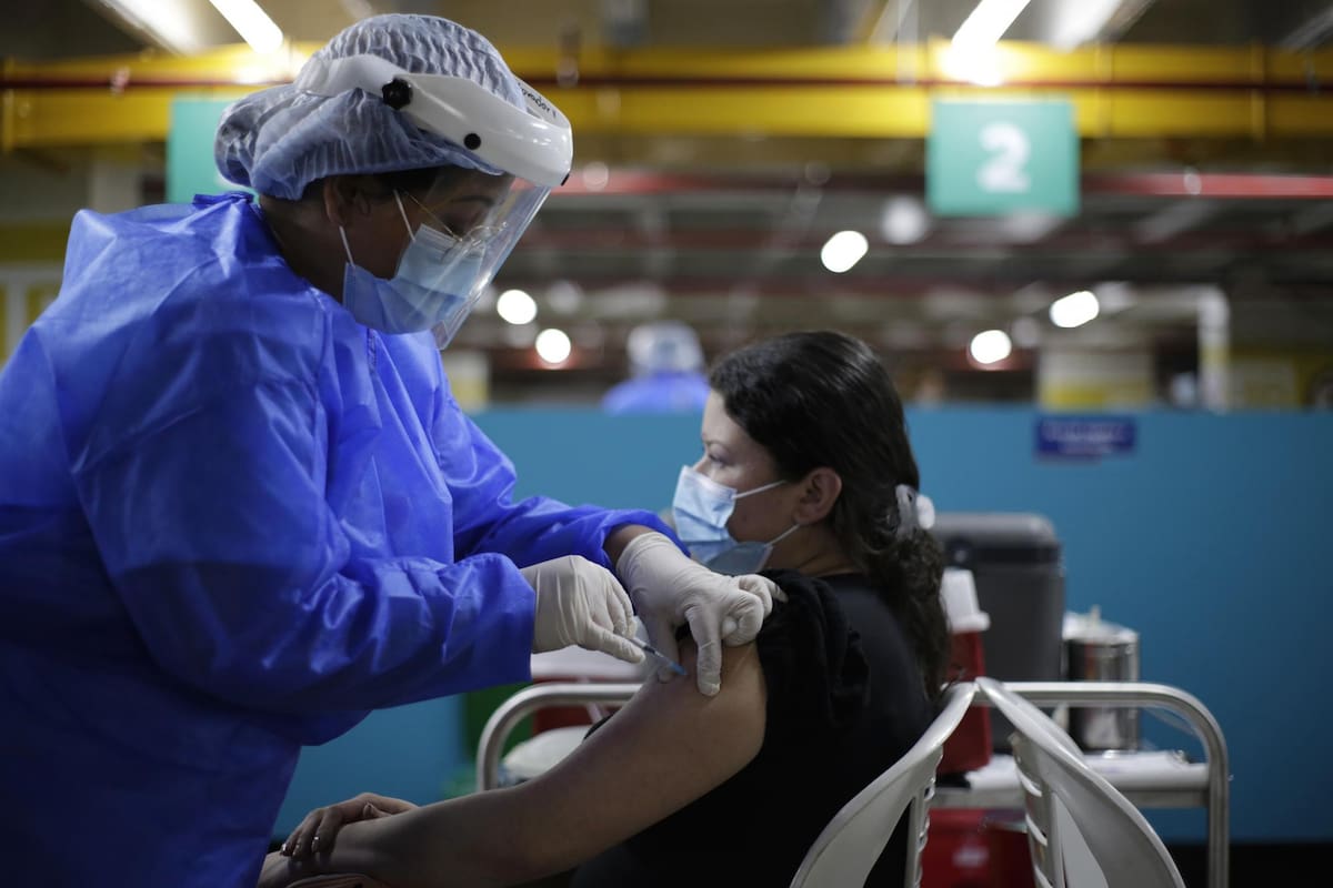 ¿Llegará la cuarta ola de la pandemia en las próximas semanas? Foto: Colprensa