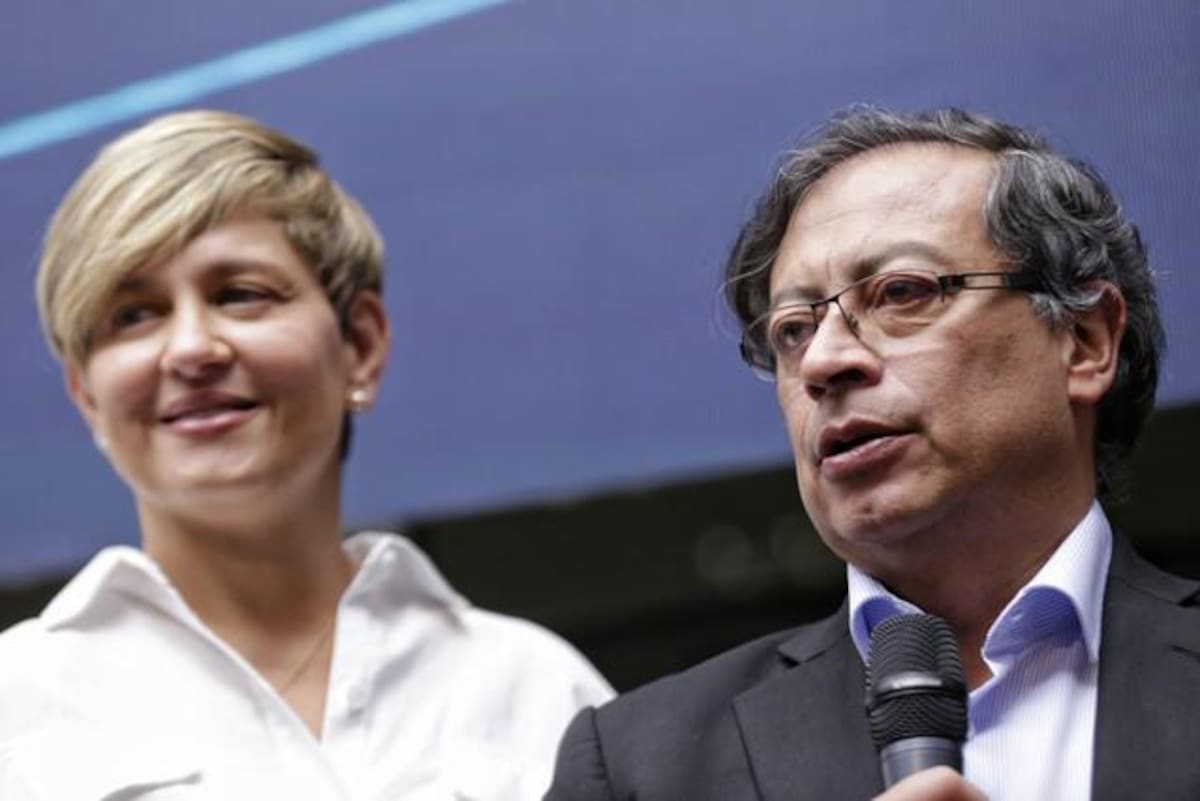 La Primera Dama, Verónica Alcocer y el presidente Gustavo Petro. Foto tomada de redes sociales/VANGUARDIA