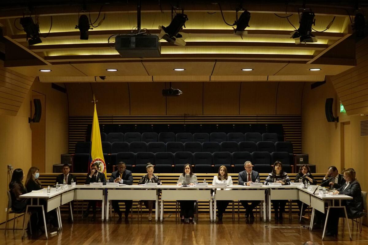 El Ministerio de las TIC realizó la audiencia pública de adjudicación del nuevo contrato del proyecto Centros Digitales, para la Región B. Colprensa / VANGUARDIA