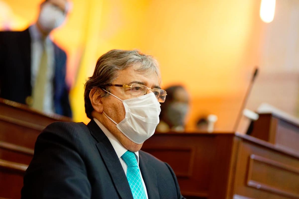 El ministro de Defensa confirmó la captura del líder guerrillero que estaba encargado del reclutamiento de menores. (Foto: Colprensa / VANGUARDIA)