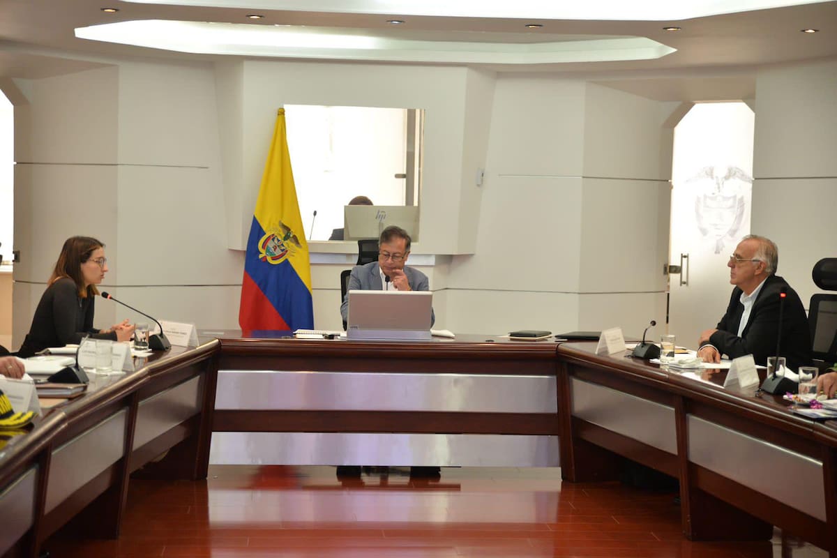 El presidente Gustavo Petro lideró un consejo extraordinario de seguridad sobre jóvenes indígenas asesinados Colprensa / Vanguardia