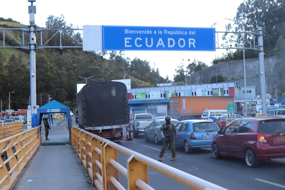 La solicitud de revocatoria llega después de meses de tensiones entre el Ejecutivo y diversos movimientos sociales. Durante 2025, organizaciones indígenas protagonizaron una de las mayores jornadas de protesta de los últimos años en Ecuador EFE/ Xavier Montalvo
