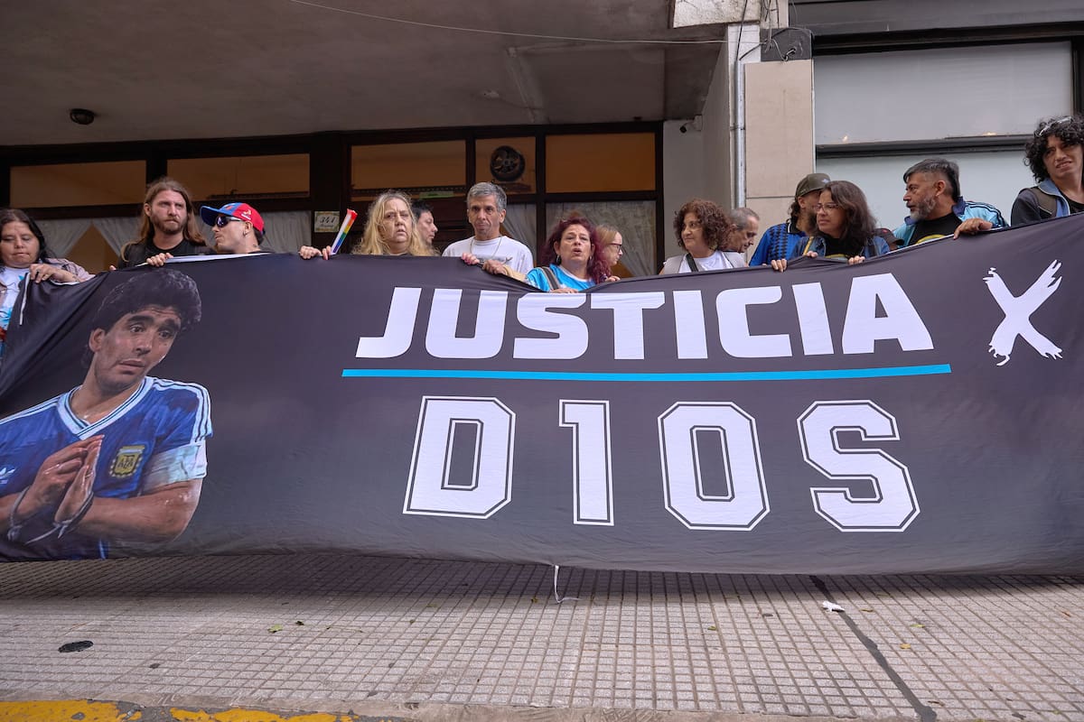 Simpatizantes de Diego Armando Maradona. EFE/ Adan Gonzalez