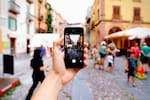 Así puede cuidar la batería de su celular durante un viaje