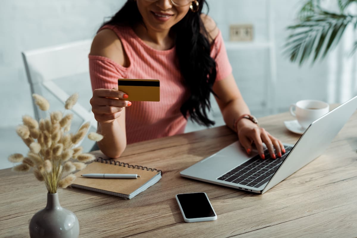 La información financiera puede ser vulnerada si no se toman las medidas al comprar en línea, especialmente durante el Black Friday. //123RF.