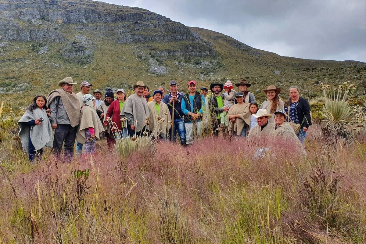 El páramo del Almorzadero en Santander alberga la mayor cantidad de cóndores en Colombia.