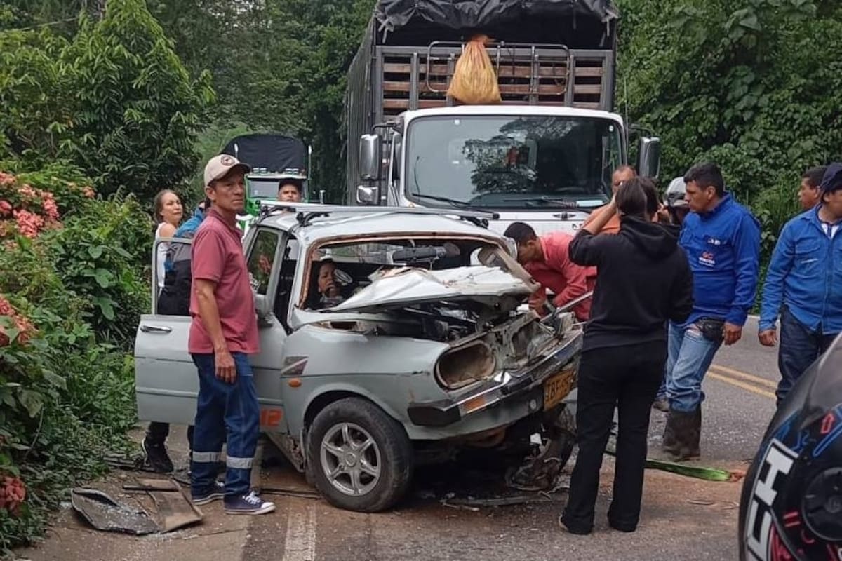 Conductor quedó atrapado tras fuerte choque en Rionegro – El Playón