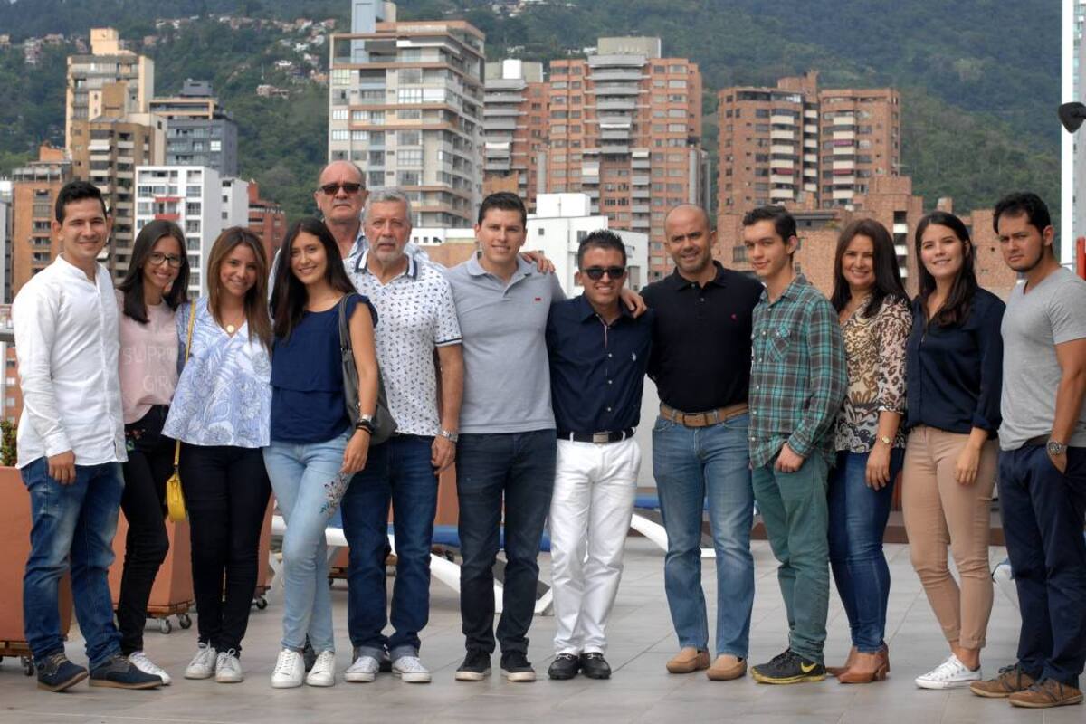 Edward Navas, Angie Sanabria, Carolina Parra, Laura Sánchez, William Peña, Luis Alejandro Vanegas, Nicolás Vanegas, Luis Eduardo Aristizábal, Alexander Calixto, Jonathan Sastre, Marlene Mantilla, Cindy Vanegas y Juan Sebastián Álvarez. (Foto: Jaime del Rio / VANGUARDIA LIBERAL )