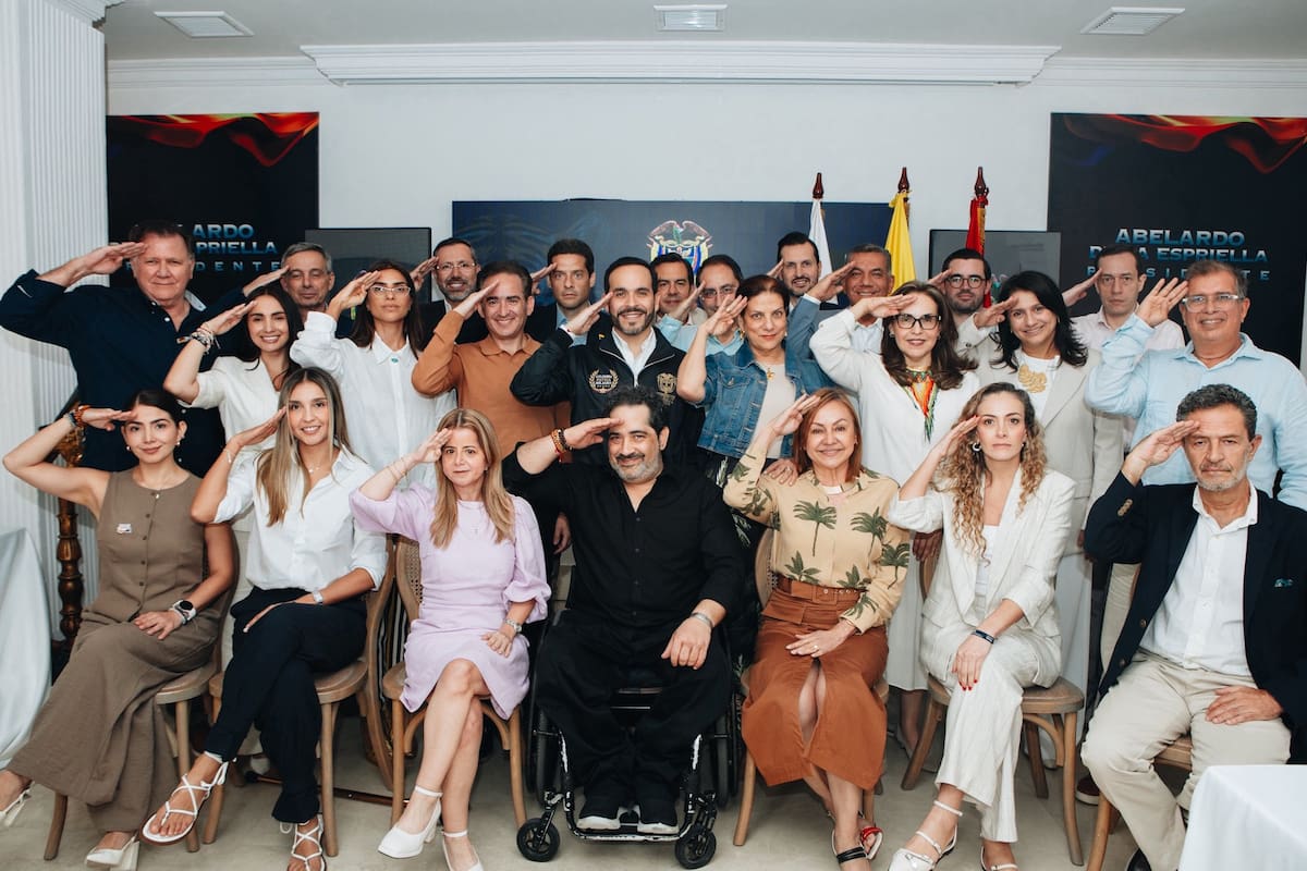 Consejo de ministros del Gobierno entrante de Abelardo De la Espriella en Barranquilla. // Foto: tomada de X @ABDELAESPRIELLA.