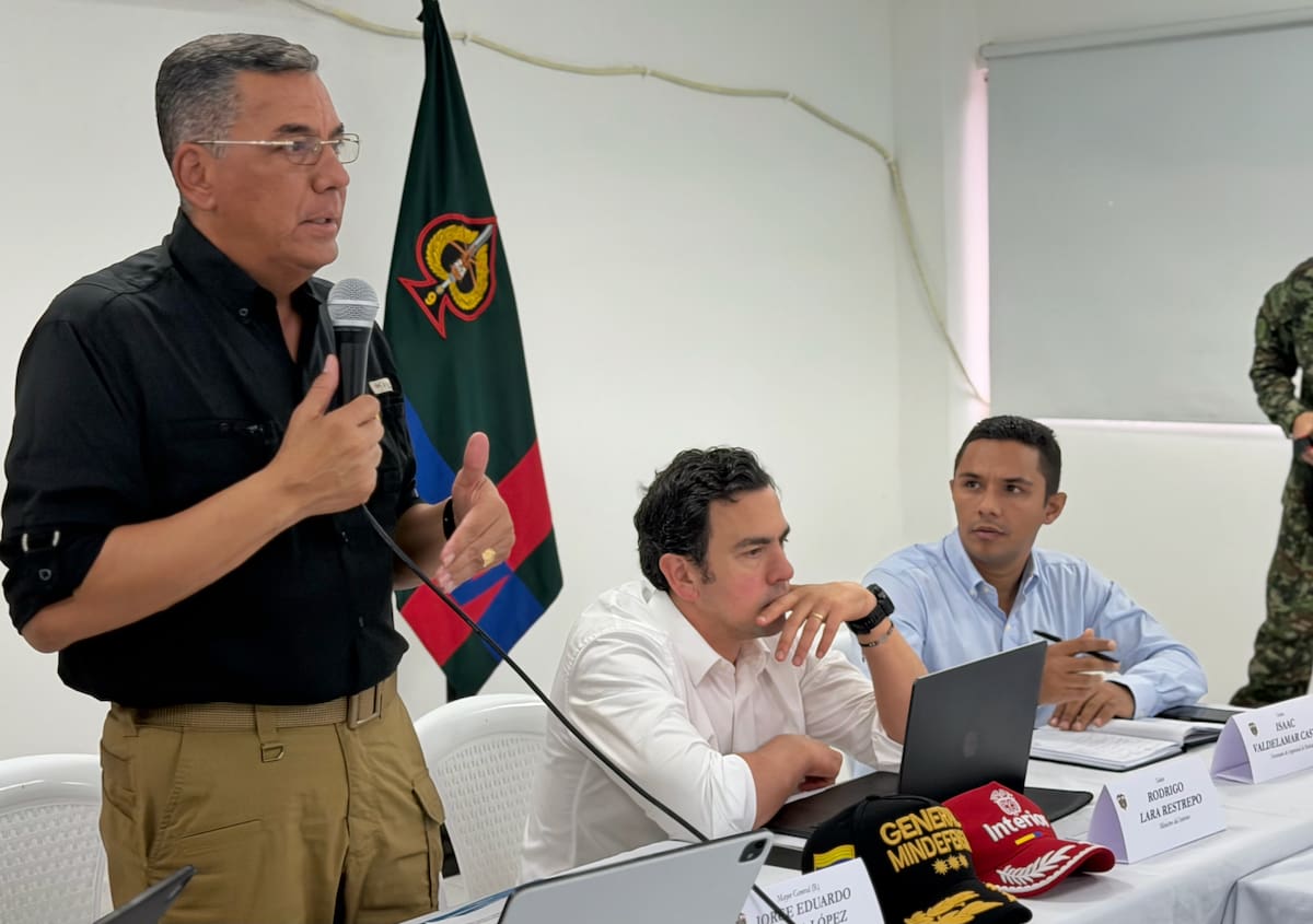 Autoridades nacionales, departamentales, alcaldes y altos mandos de la Fuerza Pública participaron en el Consejo de Seguridad realizado en Santa Rosa del Sur.
Suministrada/Vanguardia