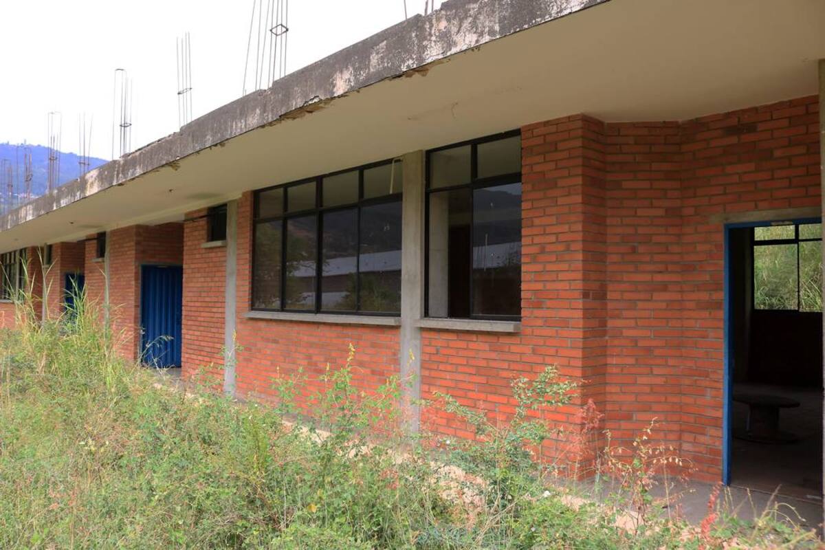 Tras la reactivación de la construcción del colegio, la meta es atender a aproximadamente 1.100 alumnos. (Foto: Fabián Hernández / VANGUARDIA LIBERAL)