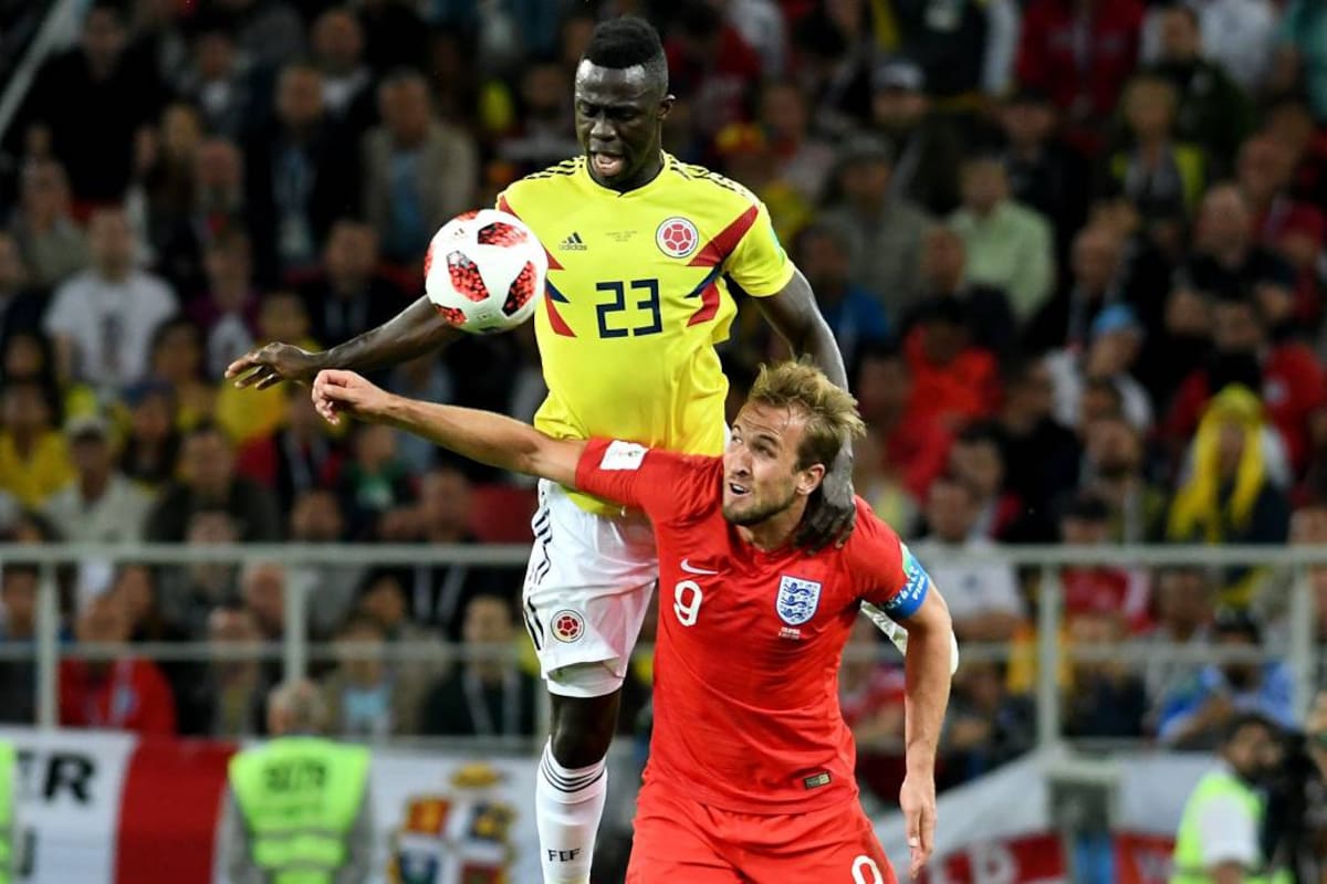 Moscú. Julio 3 del 2018. En el Otkrytie Arena, Inglaterra venció en penales a la Selección Colombia tras empatar 1-1 en el marcador final, en los octavos de la Copa Mundial de la FIFA Rusia - 2018. En la foto: Davinson Sánchez y Harry Kane.(Colprensa - Cristian Álvarez)