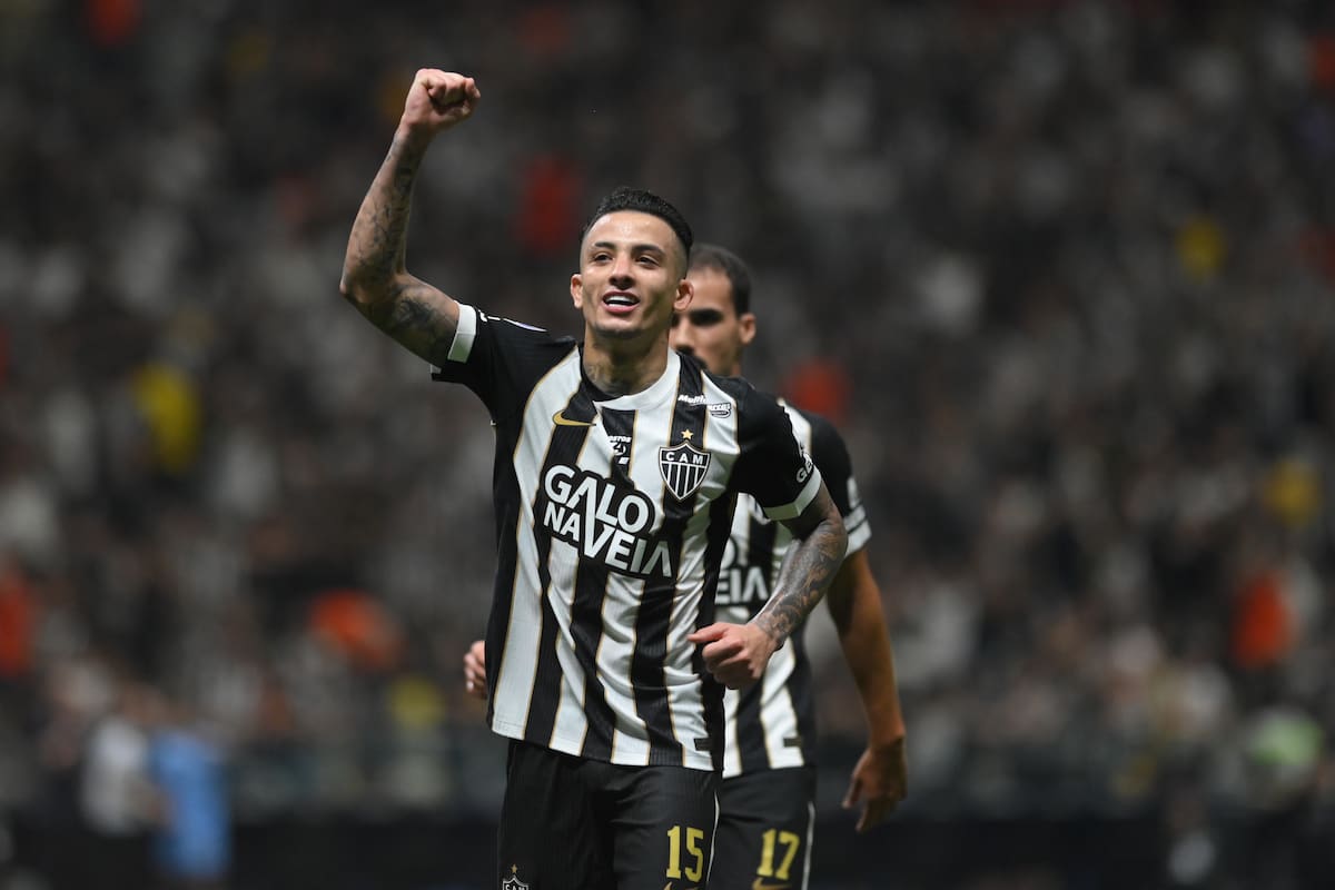 AMDEP4128. BELO HORIZONTE (BRASIL), 14/10/2026.- Kevin Castaño de Mineiro reacciona este miércoles, en un partido de semifinales de la Copa Sudamericana entre Atlético Mineiro y City Torque en el estadio Arena MRV en Belo Horizonte (Brasil). EFE/ Joao Guilherme Arenazio