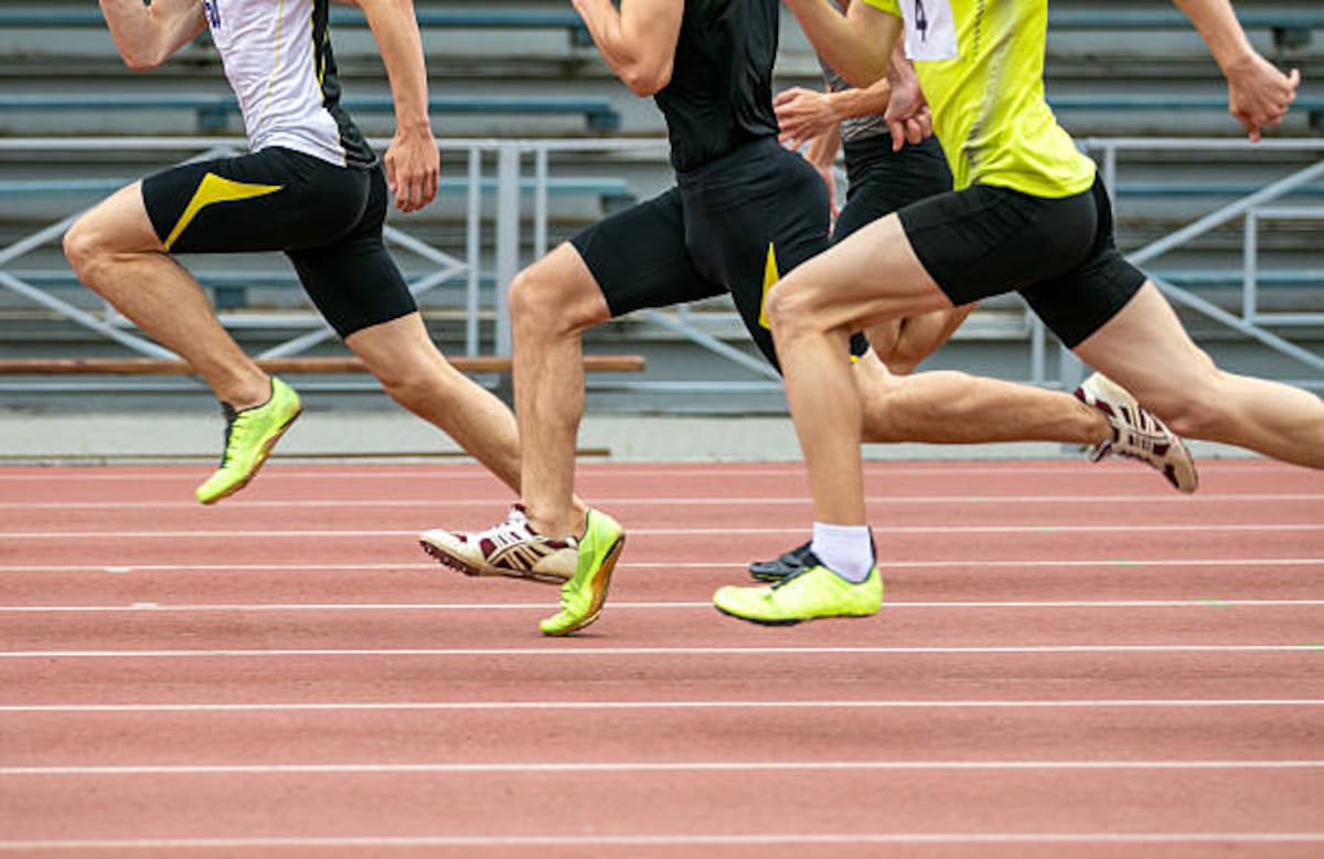 Seis series de 30 segundos de ejercicio intenso generaron cambios en cientos de metabolitos y proteínas.