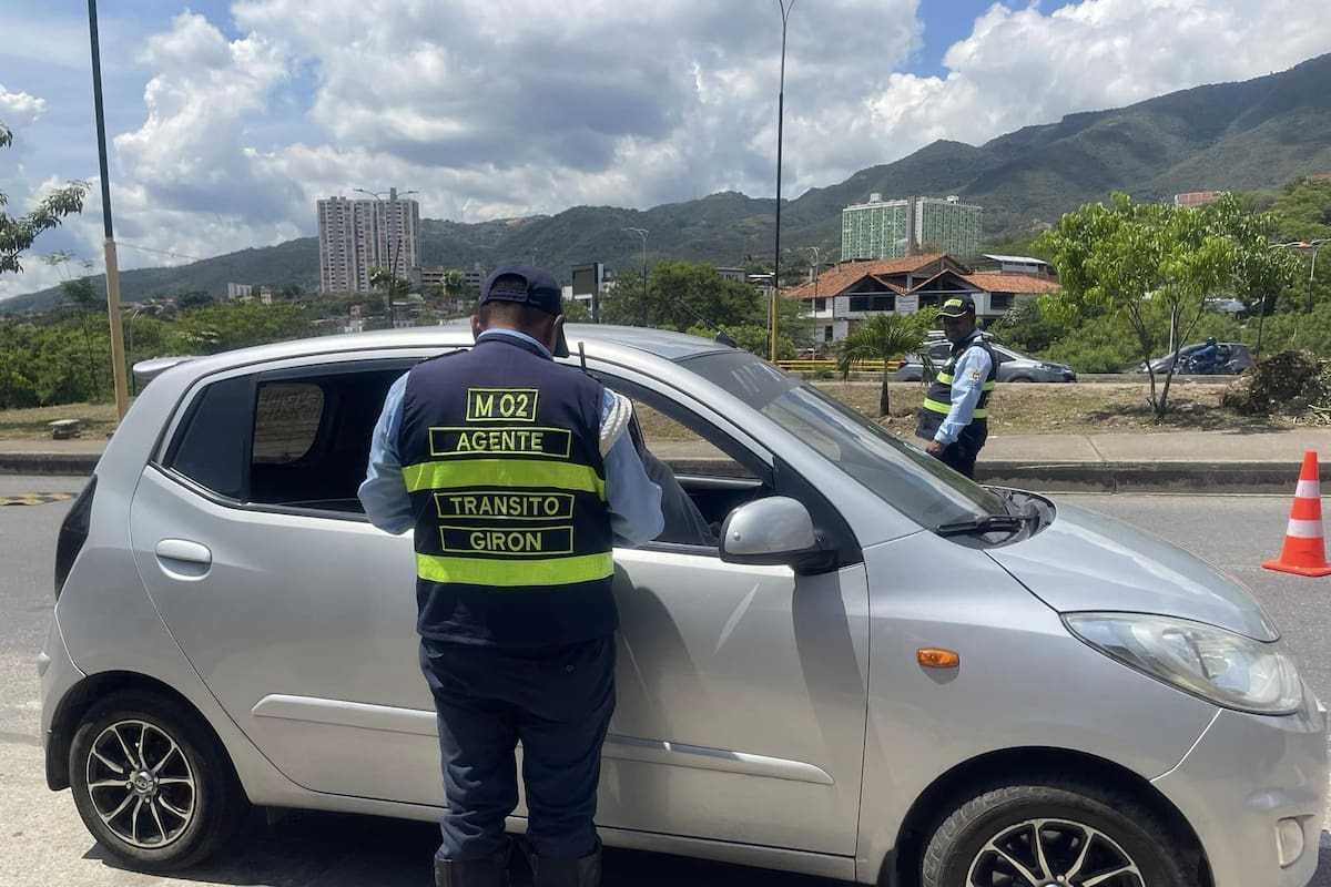 Estas denuncias señalan presuntas multas impuestas de forma arbitraria, conflicto de intereses y sobornos exigidos por agentes de Tránsito de Girón. (Foto: archivo / VANGUARDIA)