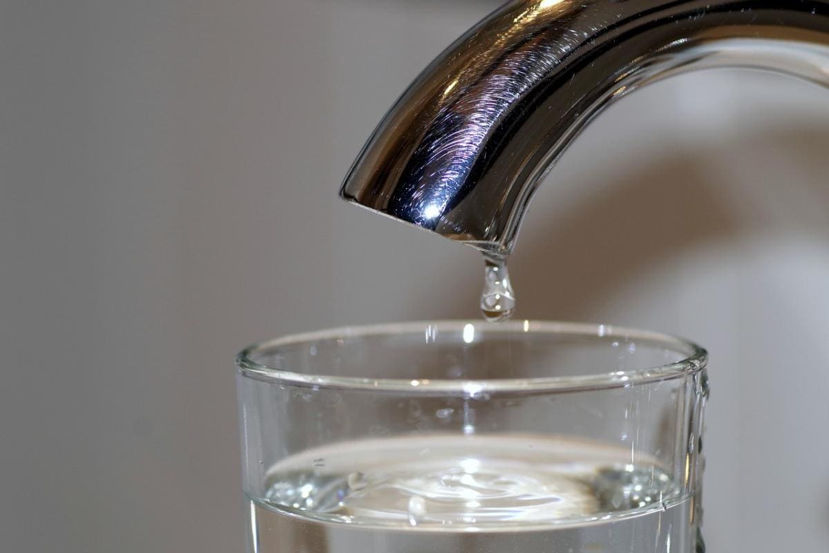 Cortes de agua: cómo almacenar agua en casa de manera práctica y segura. Foto tomada de redes sociales/VANGUARDIA