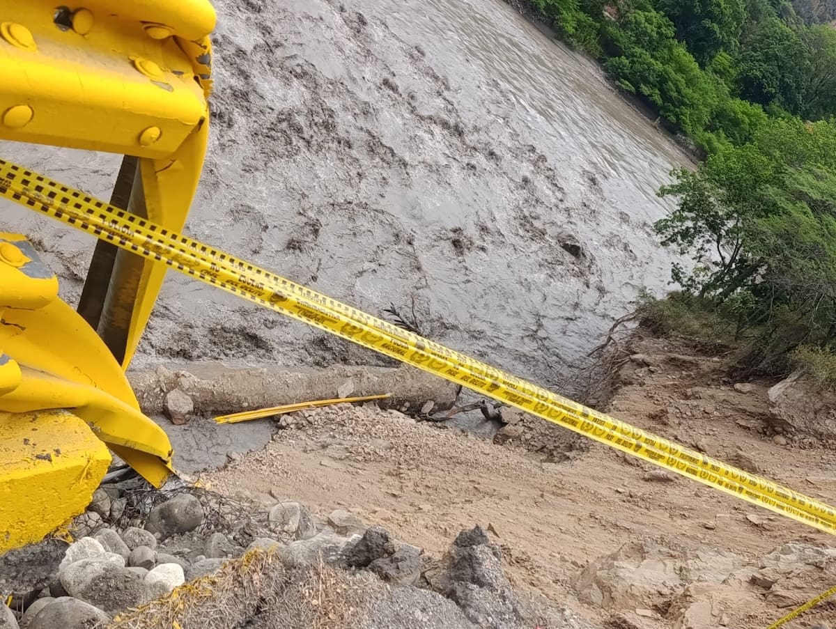 En sentido Bucaramanga-San Gil, la restricción se aplica desde el sector de la estación de servicio La Playa, en Pescadero, mientras que en sentido San Gil-Bucaramanga el control se realiza en El Ramal, a la entrada de Aratoca. Foto // Suministrada.