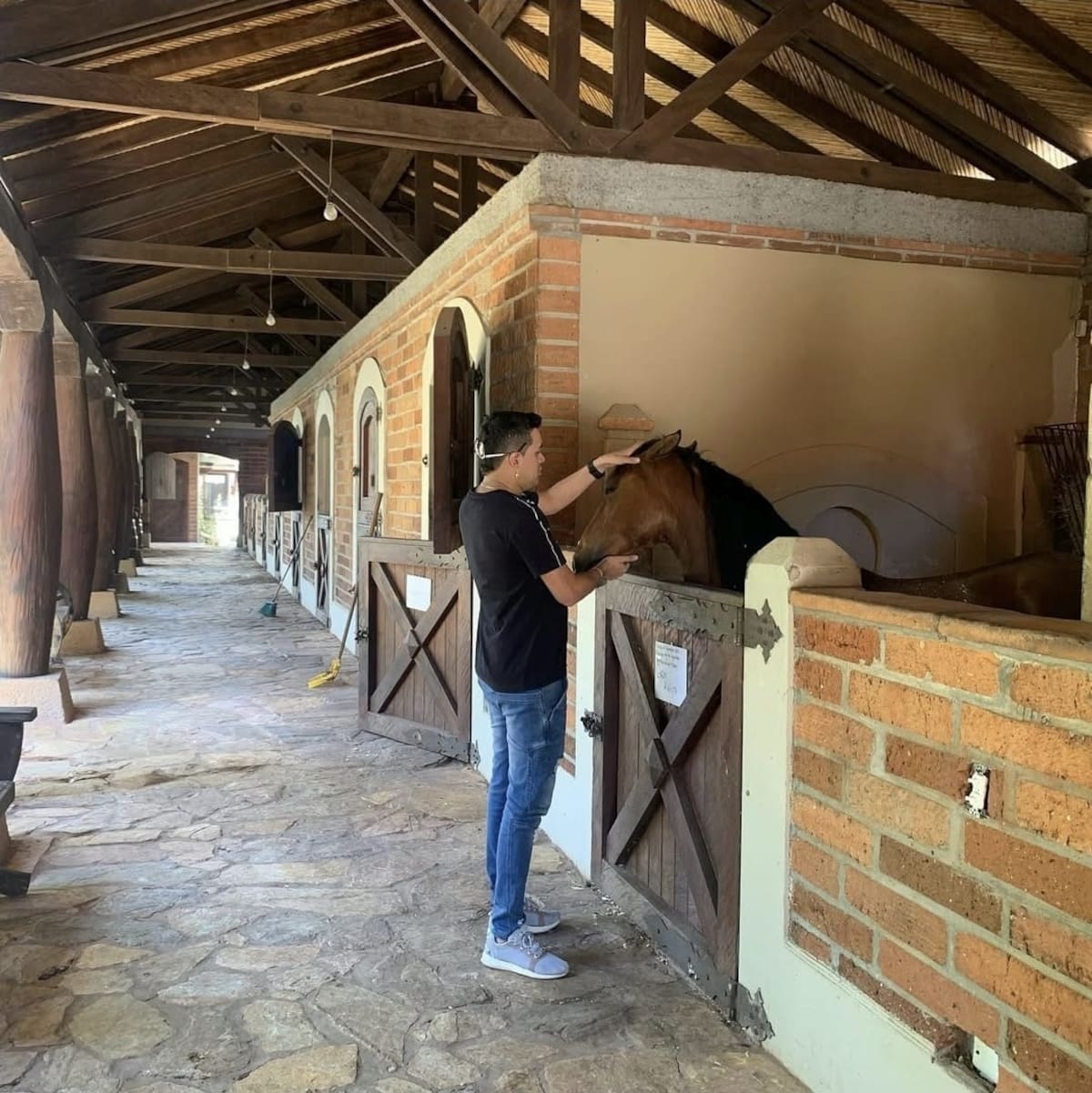 El proyecto secreto de Yeison Jiménez lejos de los escenarios.