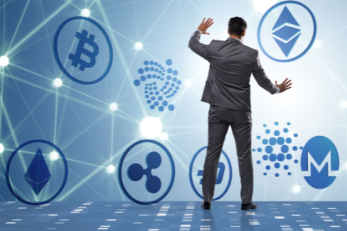 La inversión en criptomonedas o en monedas estables puede ajustarse según las necesidades detrás del ahorro y la inversión.