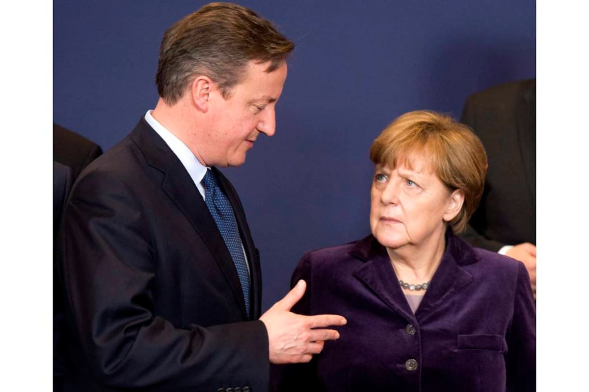 El primer ministro británico, David Cameron, conversa con la canciller alemana Angela Merkel sobre la crisis migratoria y las aspiraciones del Reino Unido con miras al referéndum de 2017. (Foto: EFE/VANGUARDIA LIBERAL)