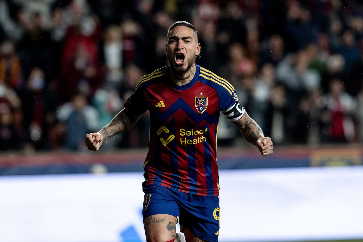El delantero colombiano marcó tres goles ante el St. Louis City.
