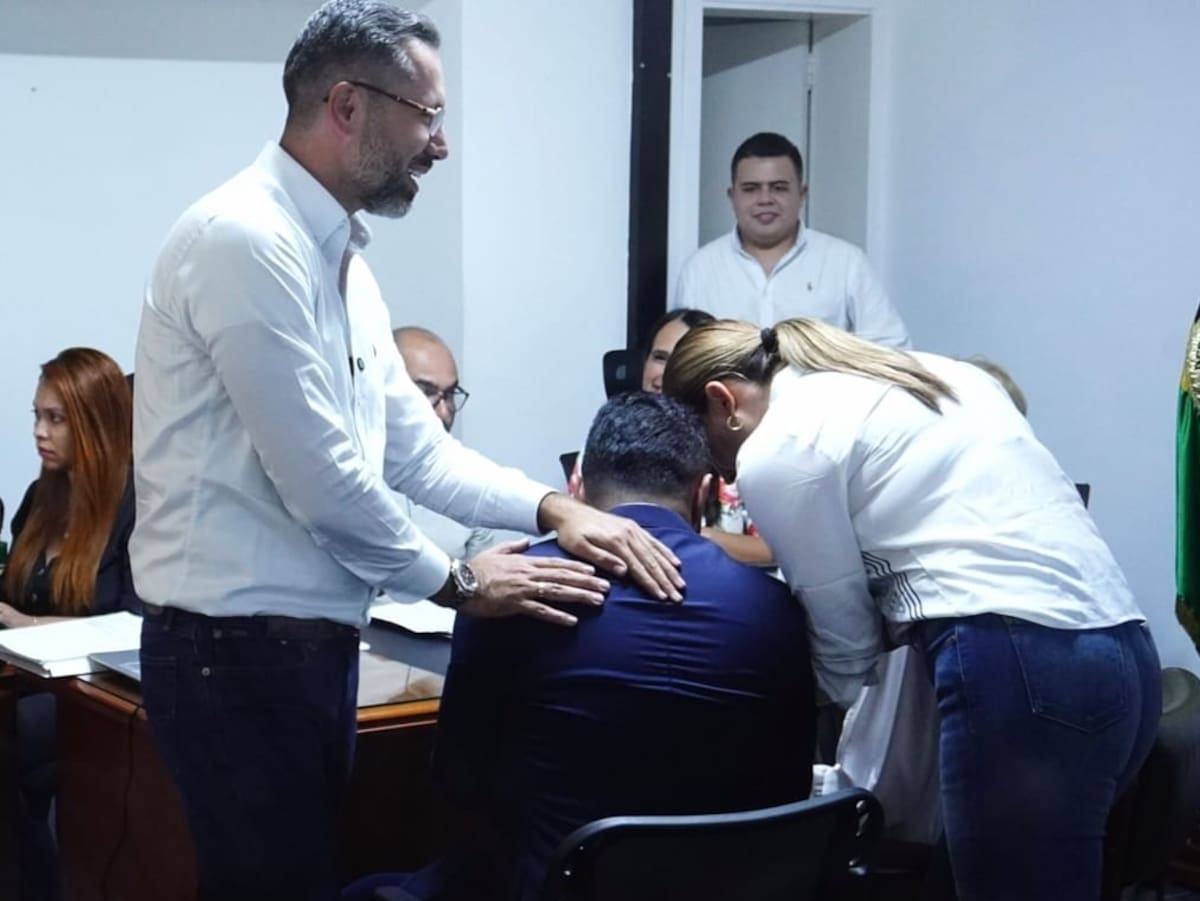 Cristian Portilla, exsecretario privado de Jaime Beltrán, oficializó su candidatura a la Alcaldía de Bucaramanga con el aval del Partido de la U y el coaval del Centro Democrático. Foto: Marco Valencia - Vanguardia.