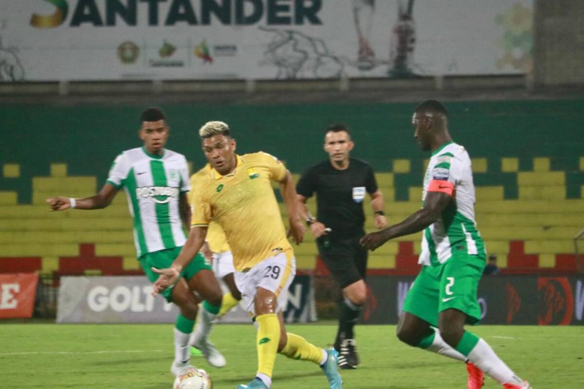 ¿Era penalti para Atlético Bucaramanga las manos en el área de Cristian Zapata? Jaime Del Río / VANGUARDIA