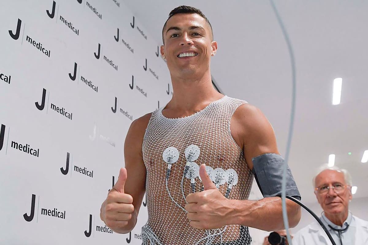 La longevidad deportiva de Cristiano Ronaldo, quien a los 40 años continúa compitiendo al más alto nivel, ha puesto sobre la mesa conceptos como edad biológica, envejecimiento saludable y medicina regenerativa.