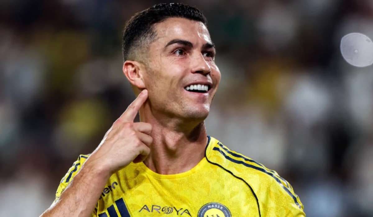 Cristiano Ronaldo volvió a los entrenamientos de Al Nassr y no pasó desapercibido por el cambio que mostró en su apariencia. /FOTO: EFE