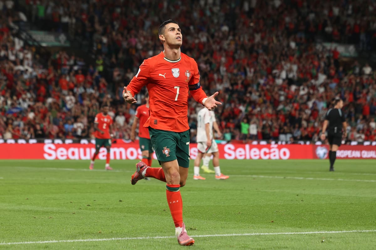Cristiano Ronaldo durante un partido con Portugal. //Foto, EFE: TIAGO PETINGA