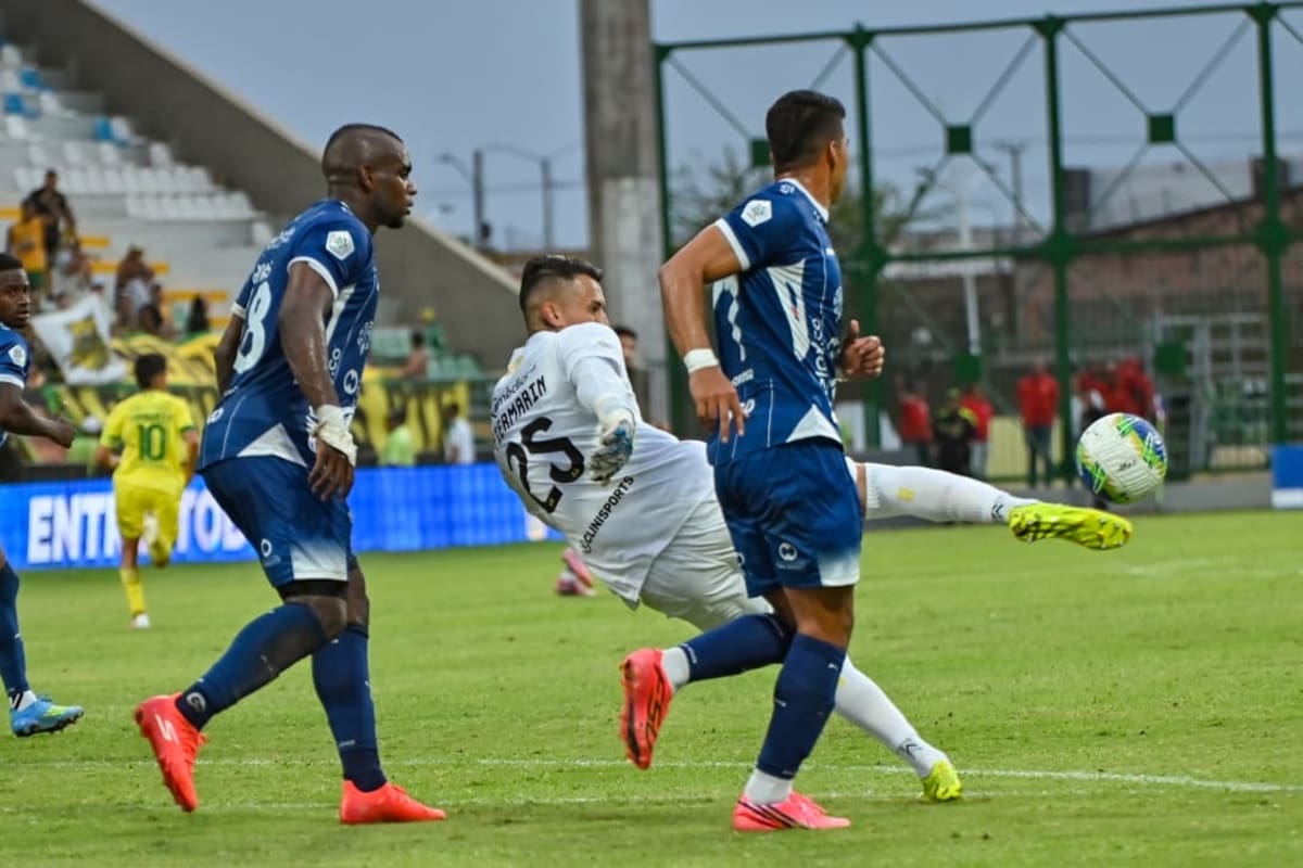 Cristopher Fiermarín, arquero del Atlético Bucaramanga, durante el partido ante Alianza F.C., por la fecha 4 de la Liga BetPlay 2026-II.. Foto: Richard Dangond/Colprensa