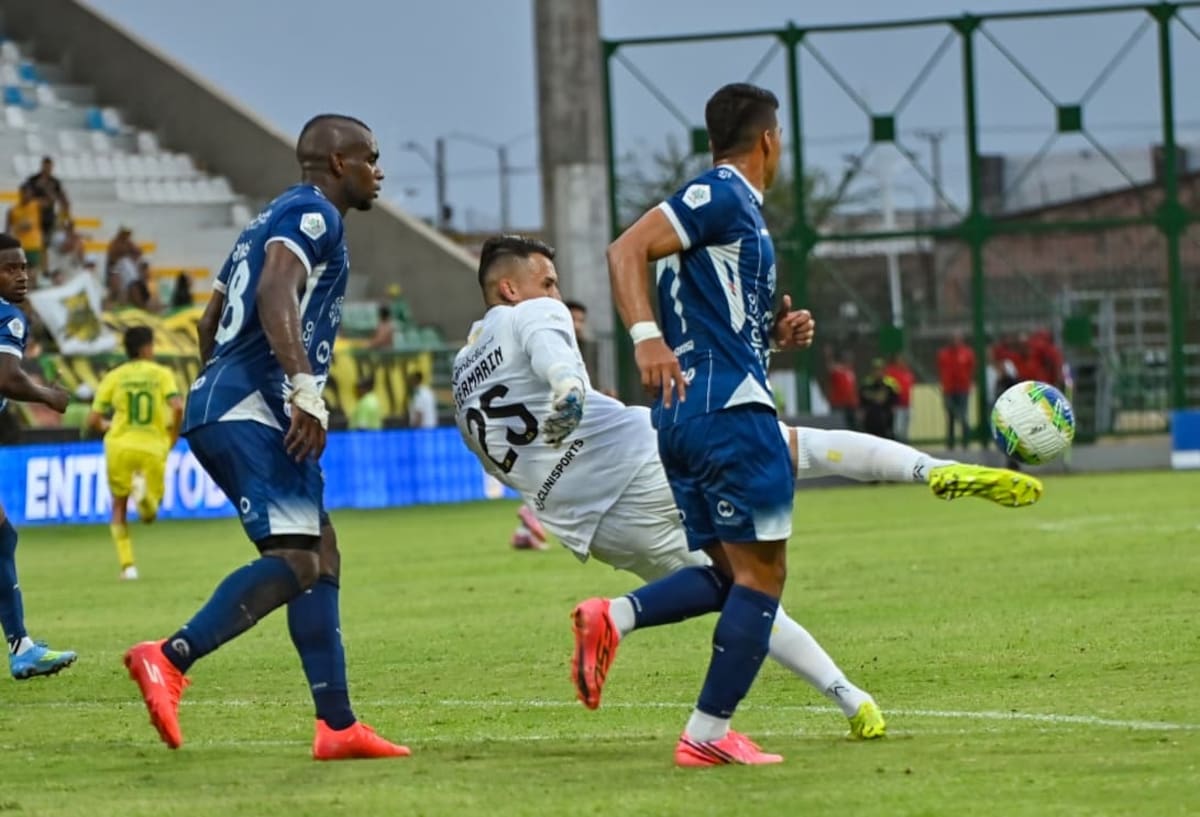 Cristopher Fiermarín, arquero del Atlético Bucaramanga, durante el partido ante Alianza F.C., por la fecha 4 de la Liga BetPlay 2026-II.. Foto: Richard Dangond/Colprensa