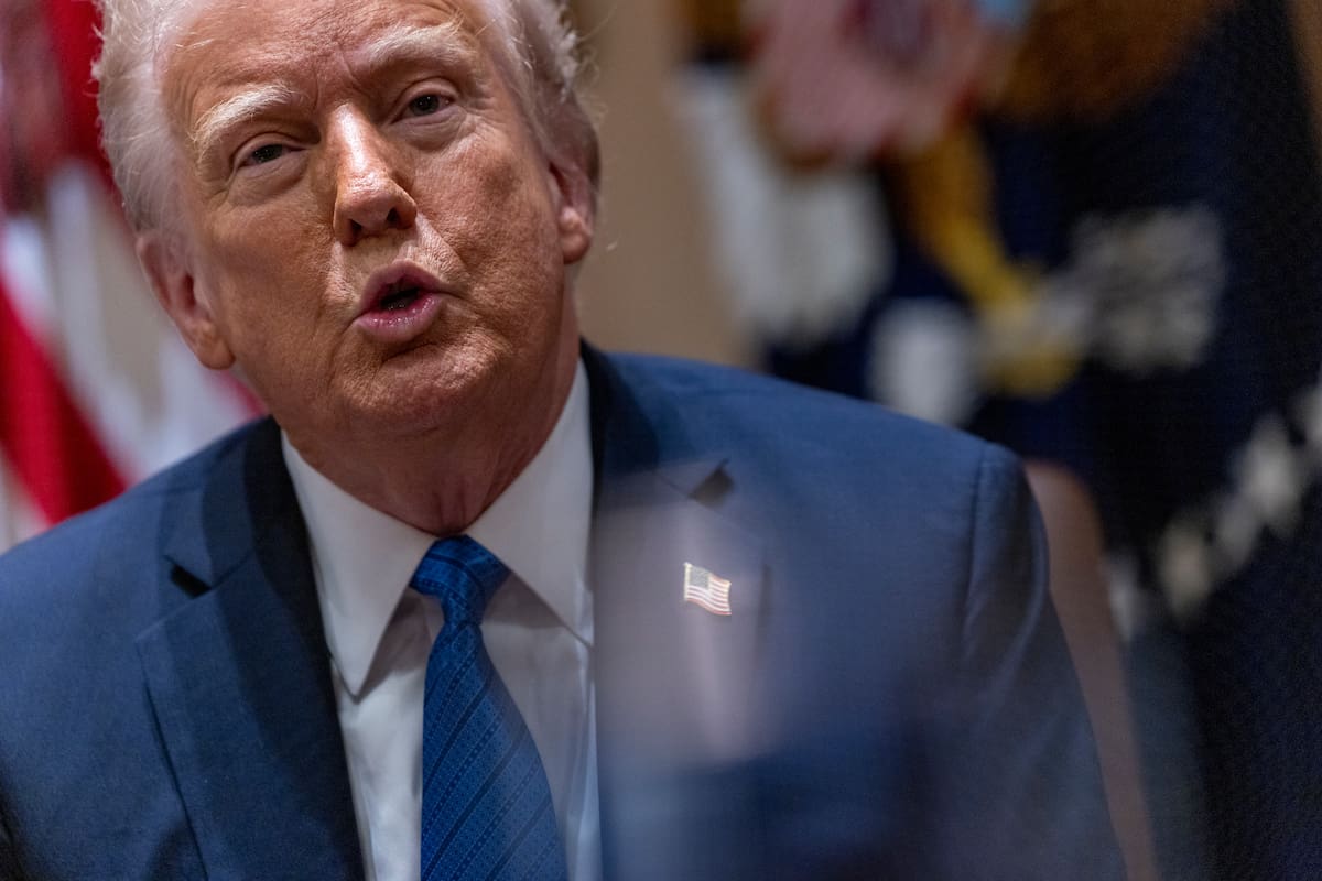 Críticas Republicanas se intensifican contra los aranceles de Trump: ponen en duda su estrategia económica : Foto: EFE