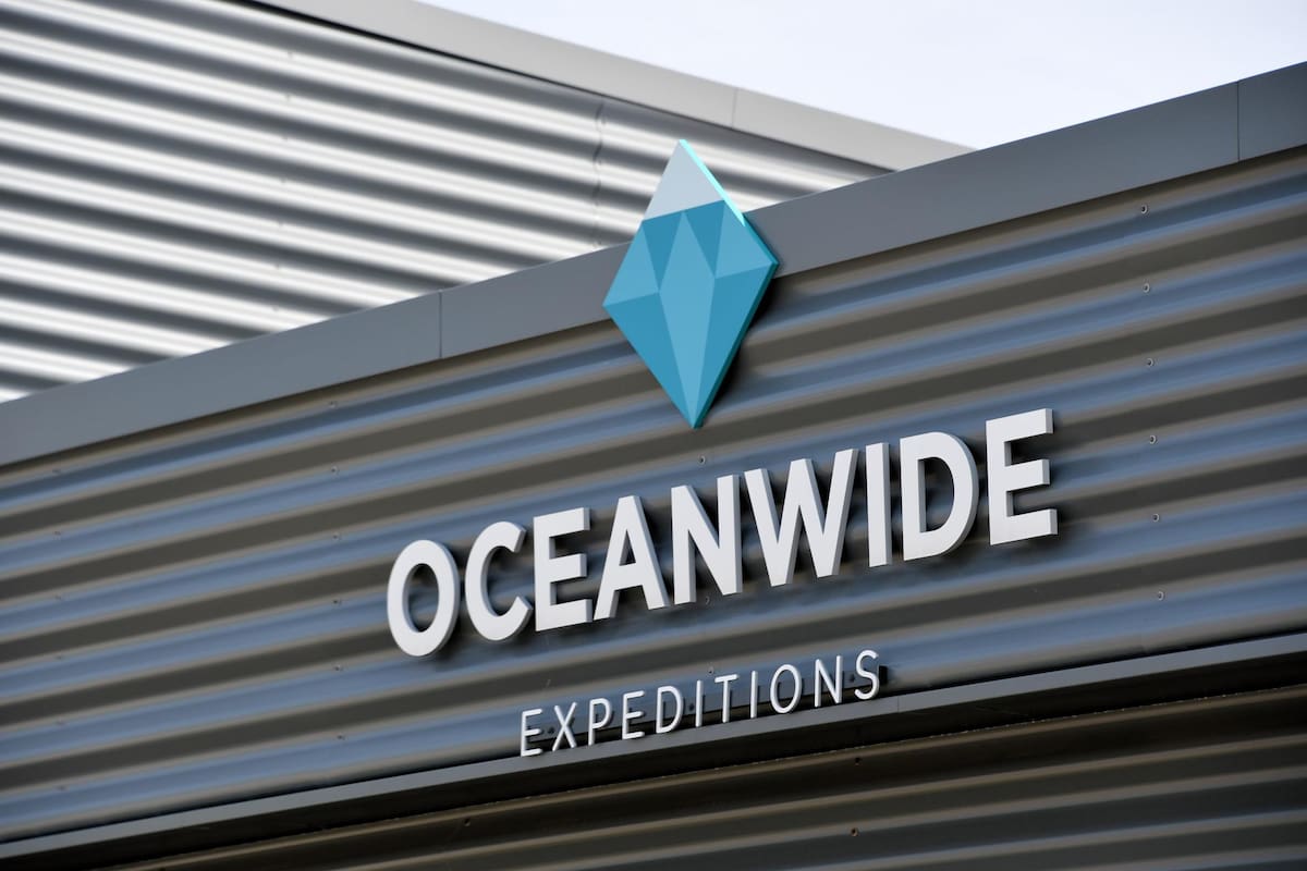 Crisis sanitaria en el Atlántico: El crucero de la empresa Oceanwide afectado por hantavirus pone rumbo a Canarias, pero el Gobierno español intenta frenar su llegada.