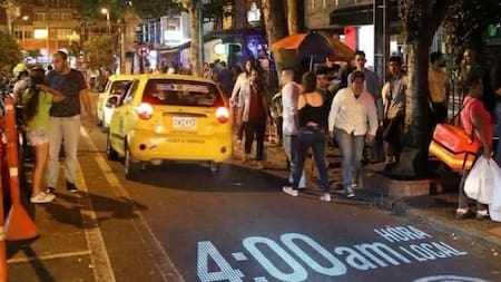 Horario de rumba hasta las 4:00 a. m. divide opiniones tras su primer fin de semana