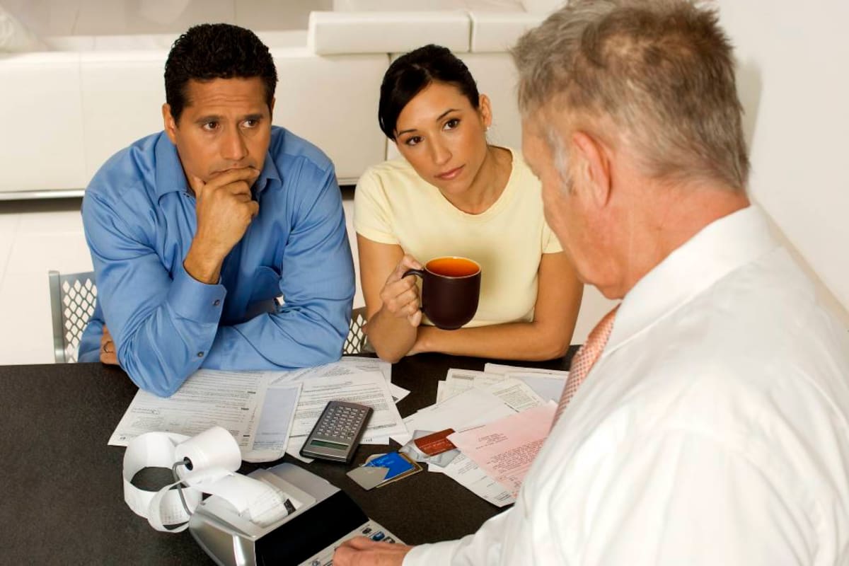 Los clientes financieros deben estar enterados de los posibles cargos adicionales de este servicio, como los costos por el estudio de crédito. (Foto: Archivo / VANGUARDIA LIBERAL)