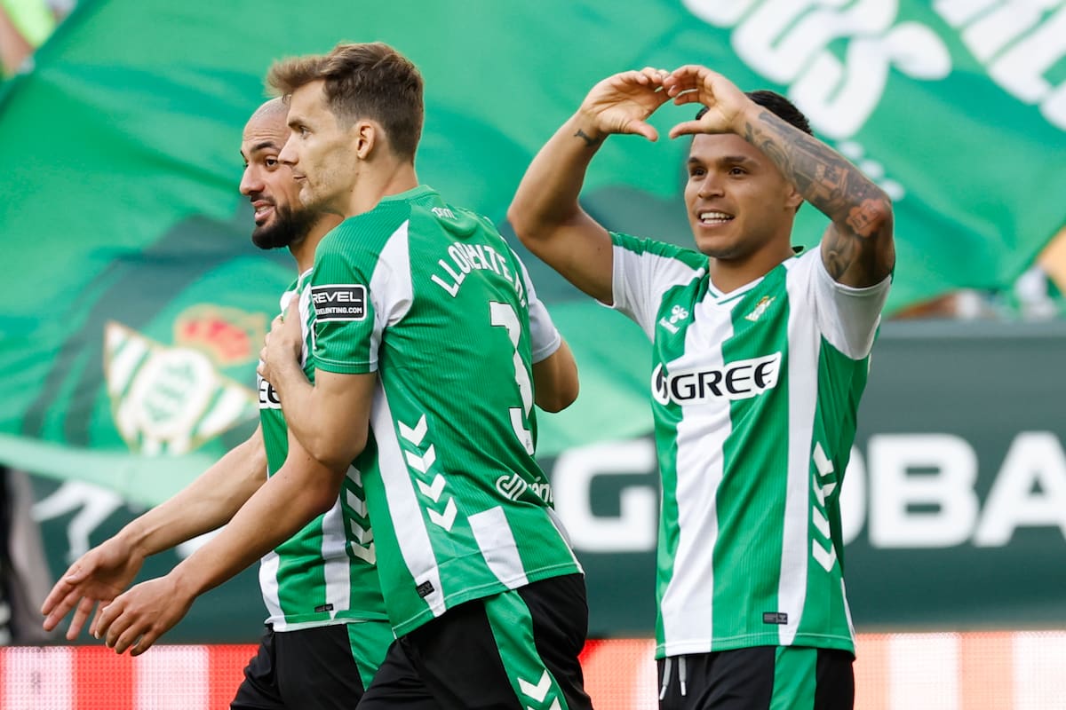 Juan Camilo 'Cucho' Hernández fue figura de Real Betis en la victoria por LaLiga. //Foto, EFE: Julio Muñoz