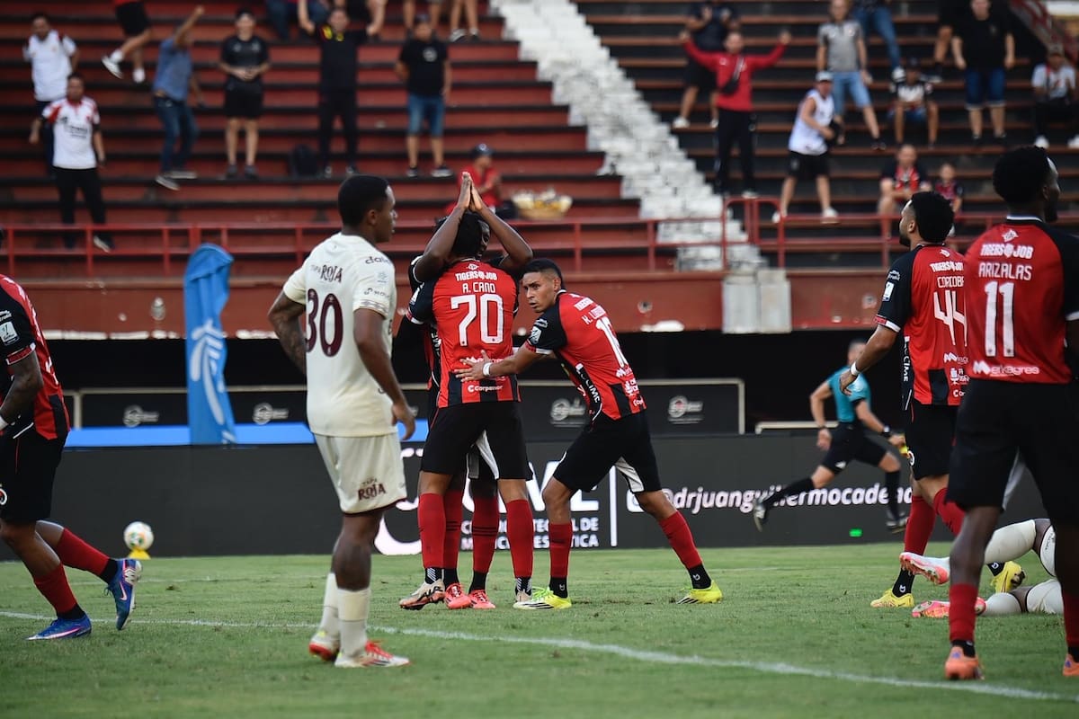 Cúcta le ganó 3-2 a Tolima en el estadio General Santander por la fecha 8 de la Liga BetPlay I 2026. Foto: Schneyder Mendoza/Colprensa.