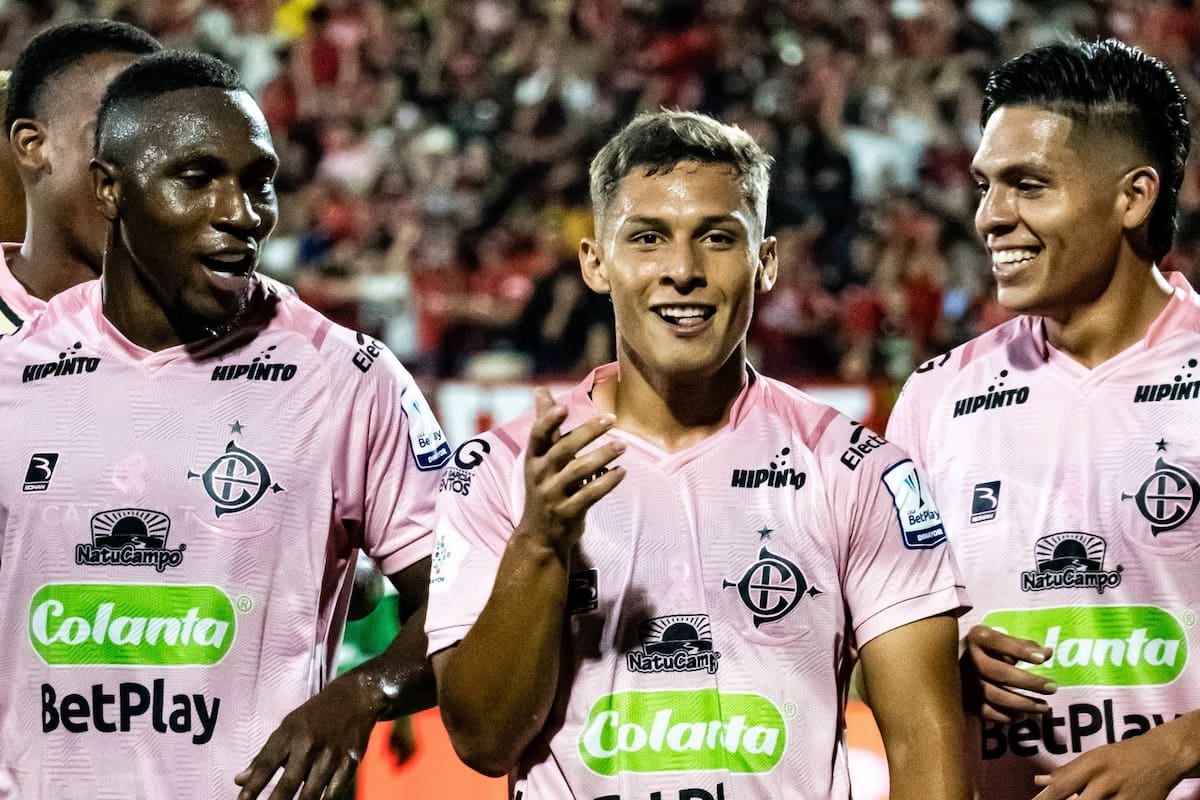 Con un gol de Dayan Pérez al minuto 18, el conjunto motilón sumó tres puntos clave, llegó a 21 unidades y se metió provisionalmente en el grupo de los ocho clasificados a los cuadrangulares semifinales. /FOTO: Cúcuta Deportivo