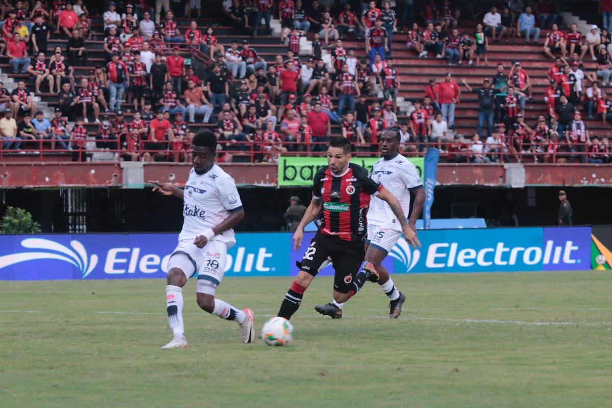 Cúcuta y Fortaleza empataron 1-1 en el estadio General Santander por la 4 fecha. Foto: Colprensa.