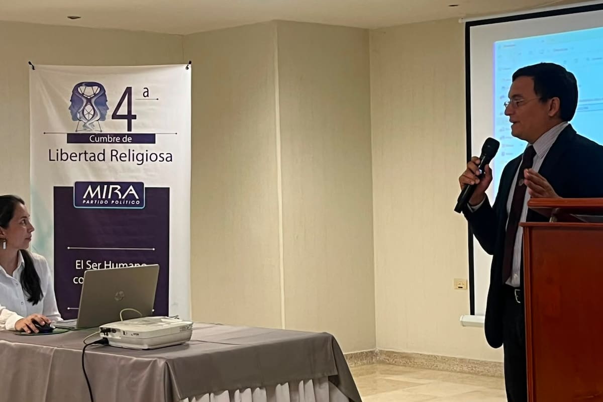 Líderes religiosos y representantes del Partido MIRA participaron en la Cumbre Nacional e Internacional de Libertad Religiosa, realizada en Barrancabermeja.
Suministrada/Vanguardia
