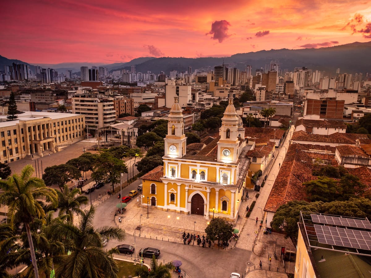 Hoy, Bucaramanga celebra 403 años de historia, consolidándose como una tierra multifacética. Desde Venezuela Ana Castillo desea que la ciudad se embellezca y no pierda sus tradiciones