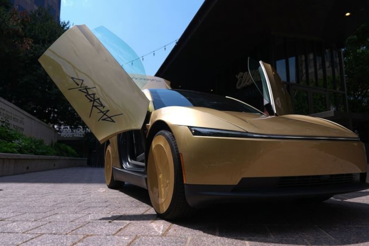 Tesla dio un paso firme en la carrera de la movilidad autónoma con el despliegue de sus primeros Cybercabs en Austin, Texas.
