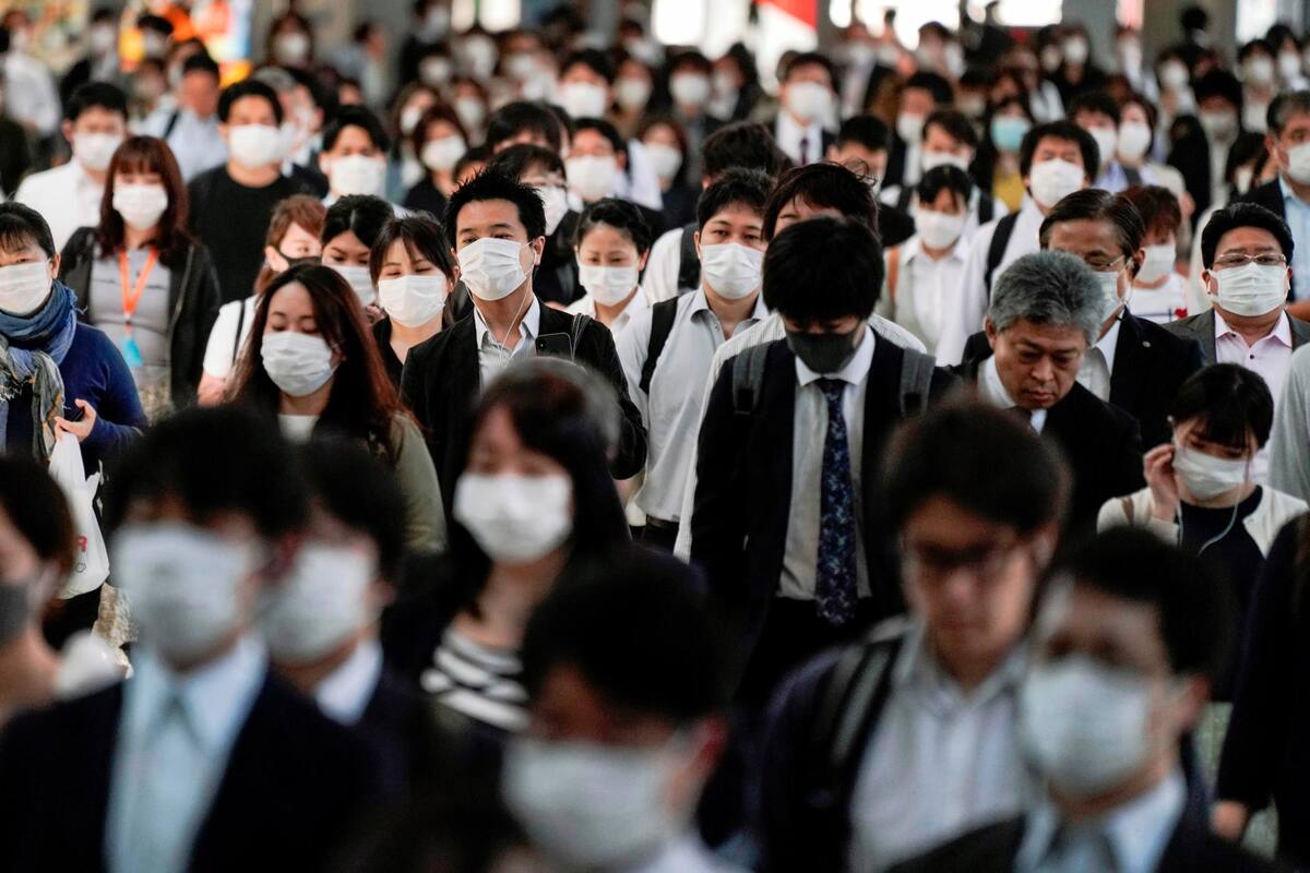 A la par con la prometedora noticia en China, un estudio de la Universidad de Tokio apunta a que las poblaciones de Japón y de otros países de Asia Oriental tienen mayor protección inmunológica frente al coronavirus gracias a su exposición previa a otros patógenos relacionados. (Foto: EFE / VANGUARDIA)
