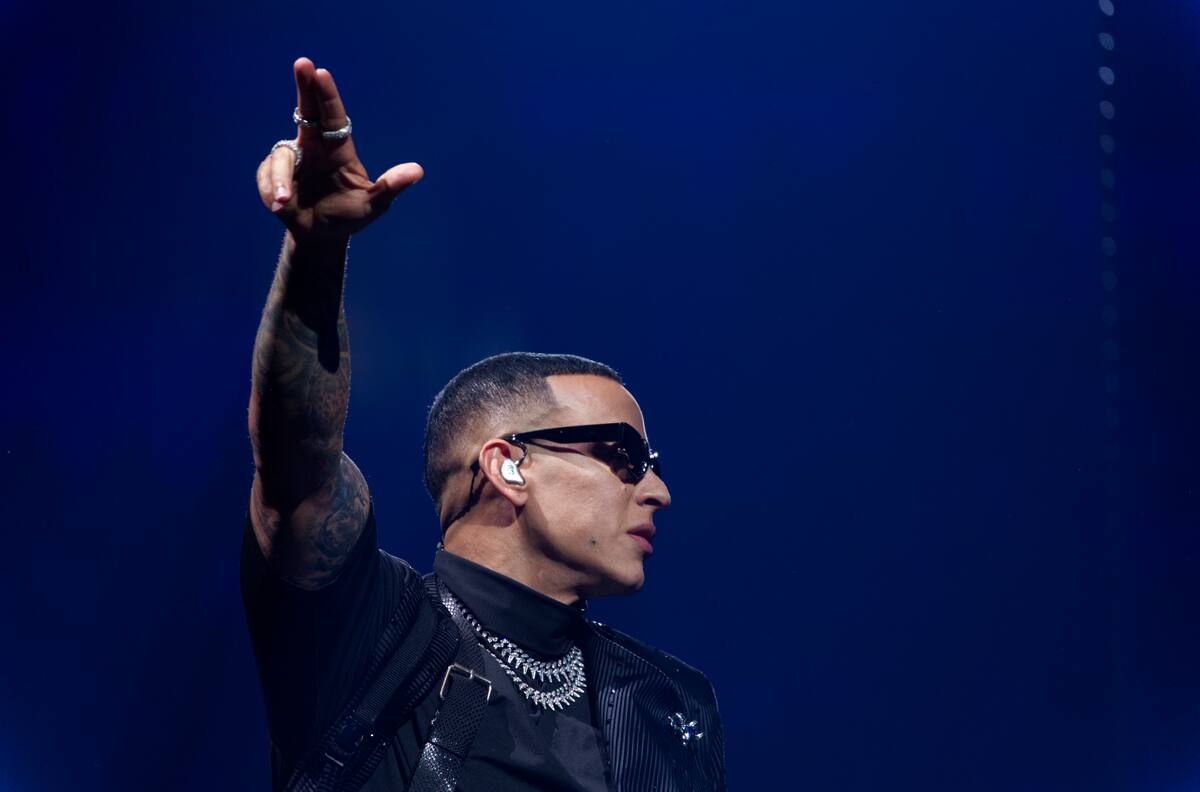 Daddy Yankee se presenta en el Coliseo Jose Miguel Agrelot en San Juan (Puerto Rico). //Foto: EFE.