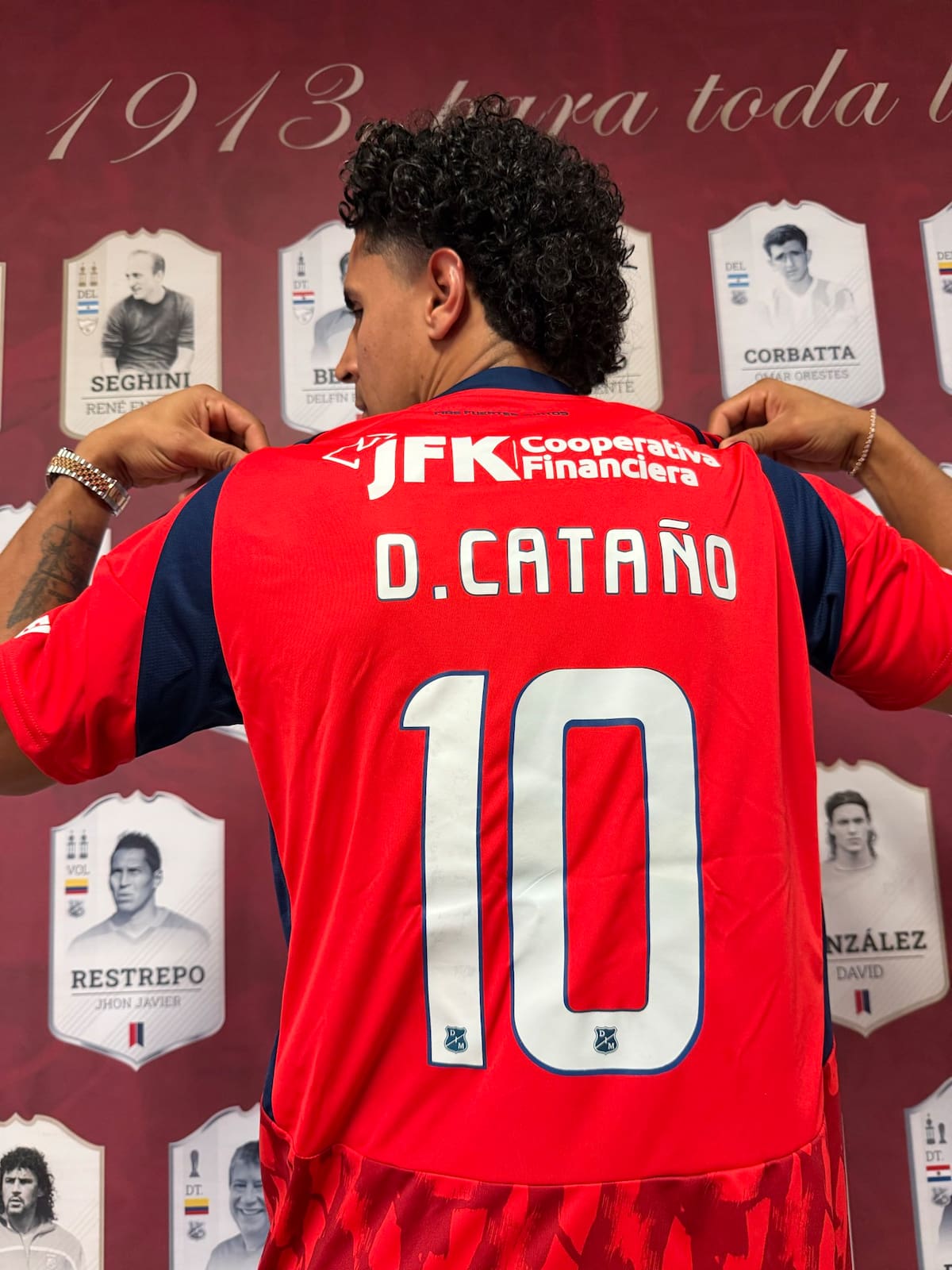 Daniel Cataño fue oficializado como nuevo jugador de Independiente Medellín para la temporada 2026. Foto: Independiente Medellín.