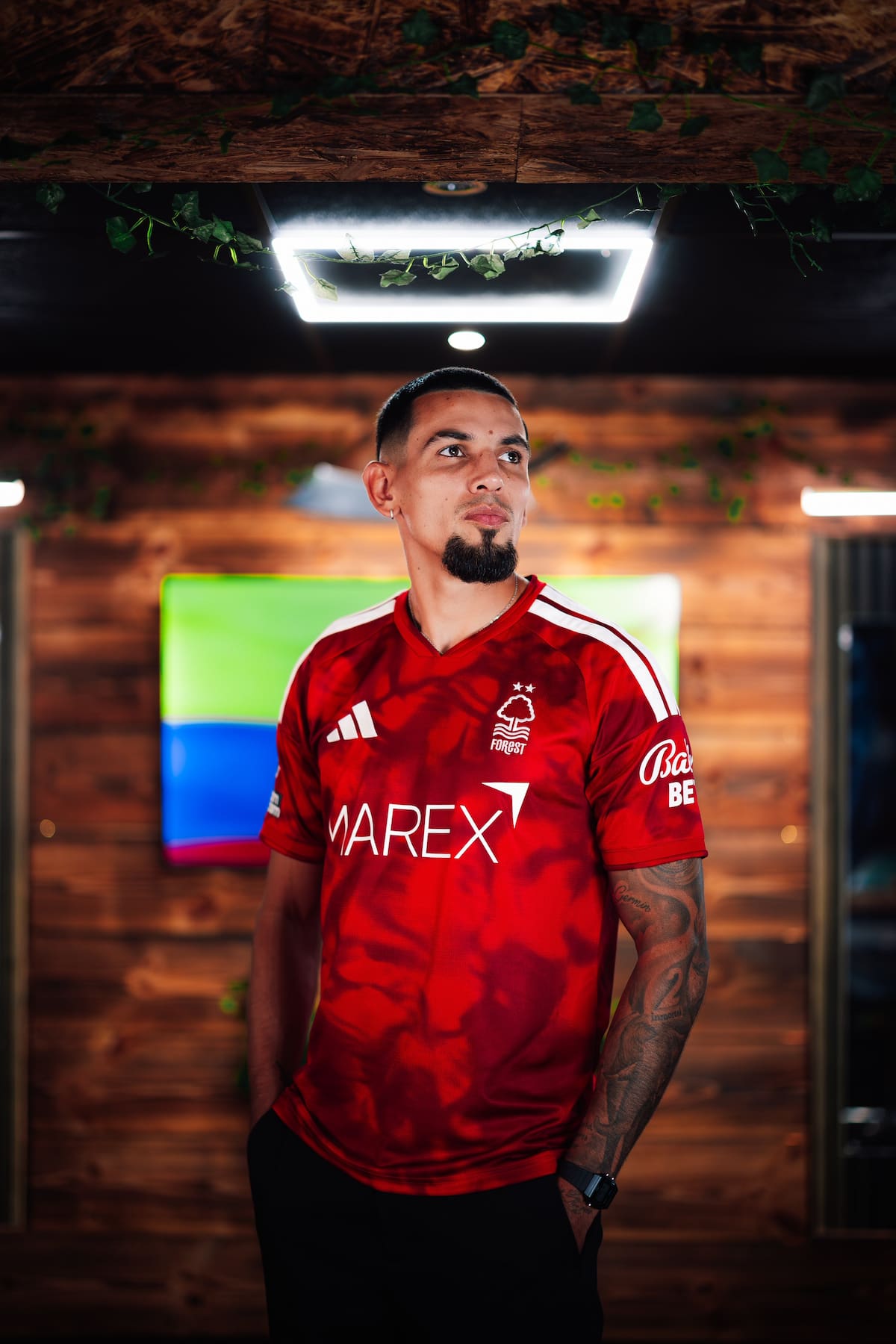 Daniel Muñoz, nuevo jugador del Nottingham Forest. Foto: Nottingham Forest