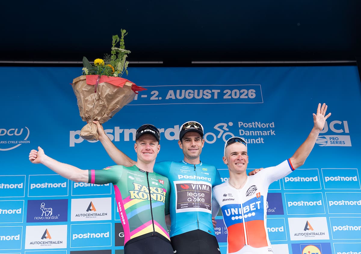 Rodovre (Denmark), 02/08/2026.- Overall winner Belgian cyclist Wout van Aert (C) of team Visma Lease a Bike poses on the podium with second placed Slovak cyclist Lukas Kubis (R) of team Unibet Rose Rockets and third placed Danish cyclist Henrik Pedersen (L) of team Uno-X Mobility after Stage 5 of the Danmark Rundt cycling tour over 126km from Koge to Rodovre, Denmark, 02 August 2026. (Ciclismo, Dinamarca) EFE/EPA/Claus Bech DENMARK OUT