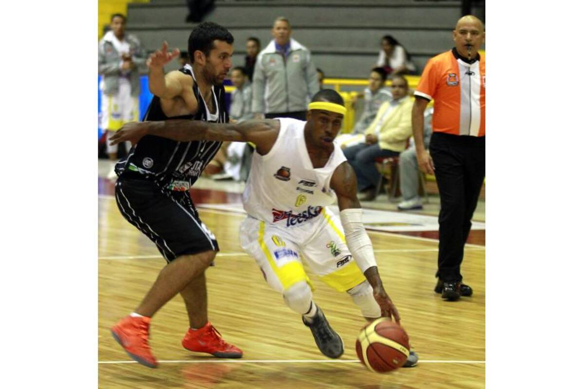 Con sus victorias sobre Piratas de Bogotá, Búkaros Freskaleche ascendió al segundo lugar de la Liga Directv de Baloncesto. Los actuales campeones del certamen ya están en semifinales. (Foto: Archivo / VANGUARDIA LIBERAL)