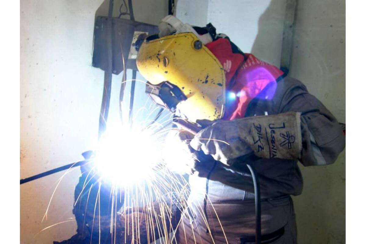 Los jóvenes se graduarán en soldadura industrial. El programa de capacitación fue adelantando por el Sena. (Foto: Archivo/VANGUARDIA LIBERAL)